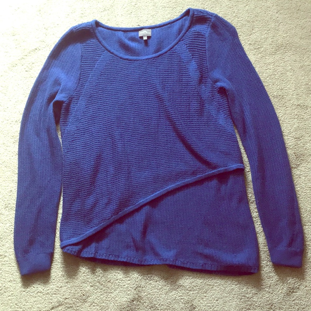 Scoop neck sweater